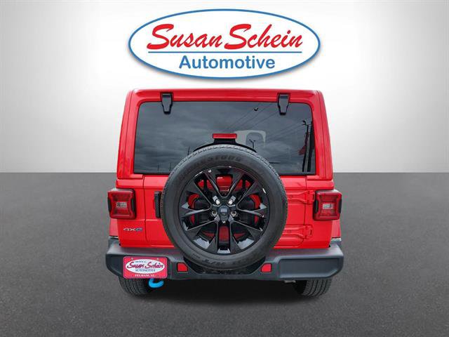 Used 2024 Jeep Wrangler Unlimited Sahara image 28