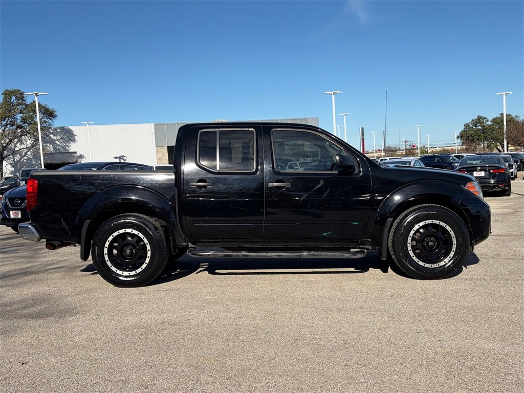 Used 2013 Nissan Frontier SV image 4