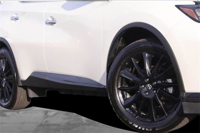 Used 2024 Nissan Murano SV w/ SV Midnight Edition Package image 3