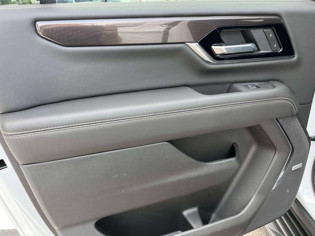 New 2026 GMC Yukon XL Elevation AWD/4WD image 15