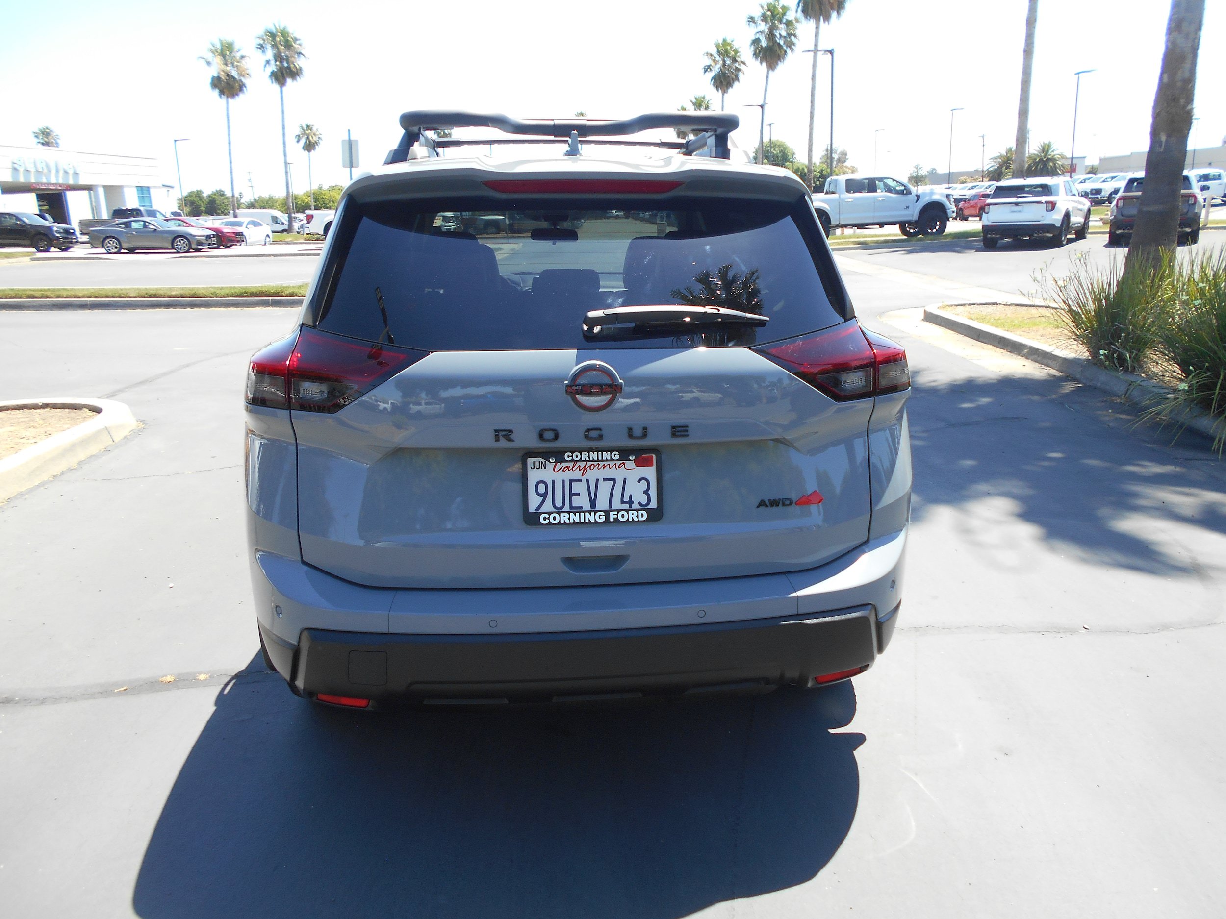 Used 2025 Nissan Rogue SV AWD/4WD image 5