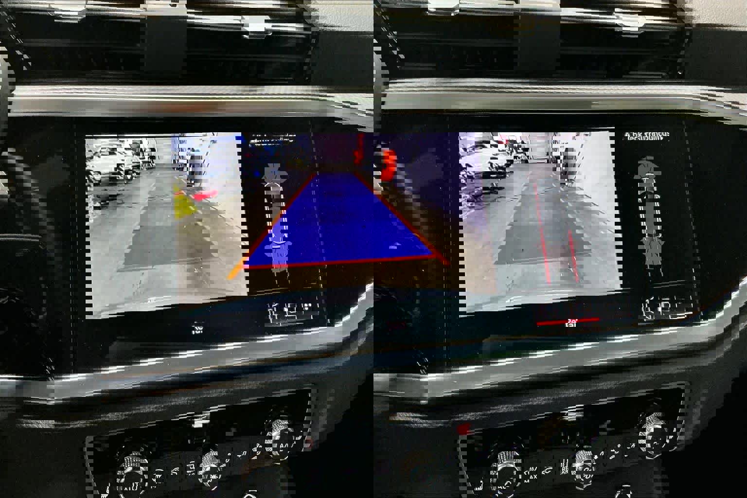 Certified 2025 Audi Q3 2.0T Premium image 24