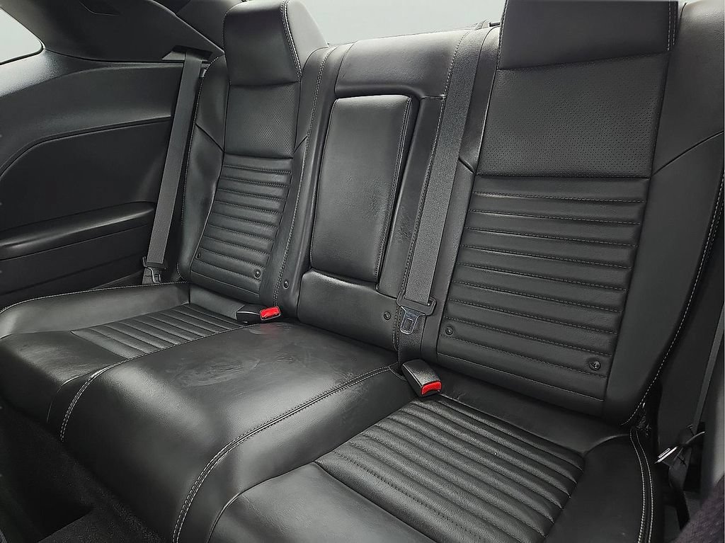 Used 2013 Dodge Challenger R/T Plus RWD image 10