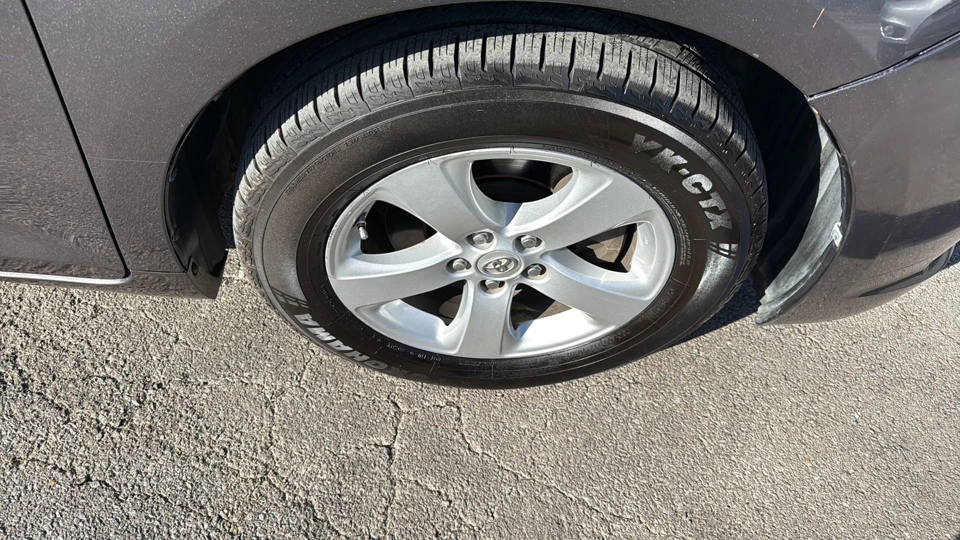 Used 2012 Toyota Sienna LE image 17