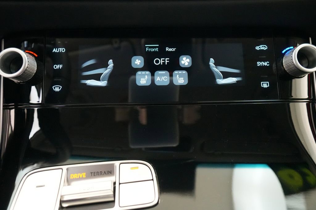 New 2026 Genesis GV70 2.5T image 45