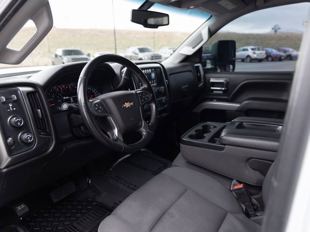 Used 2019 Chevrolet Silverado 2500 LT AWD/4WD image 13