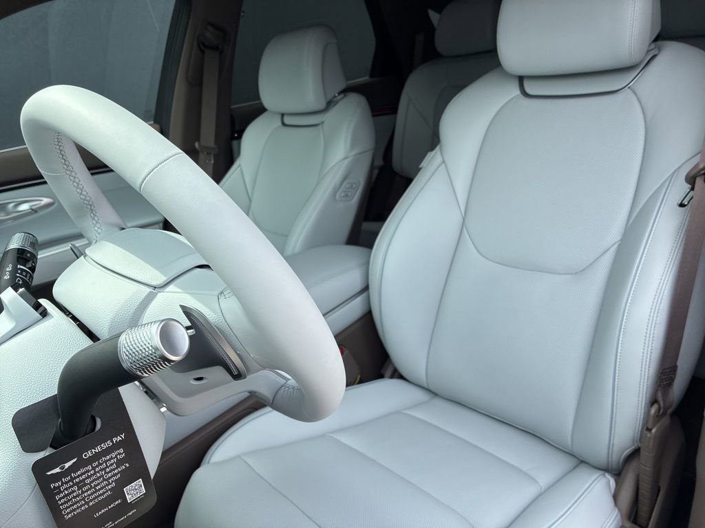 New 2026 Genesis GV70 2.5T Advanced AWD/4WD image 16