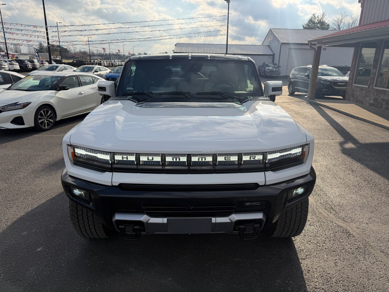 Used 2025 GMC Hummer EV 2X w/ LPO, Cargo Utility Package image 12