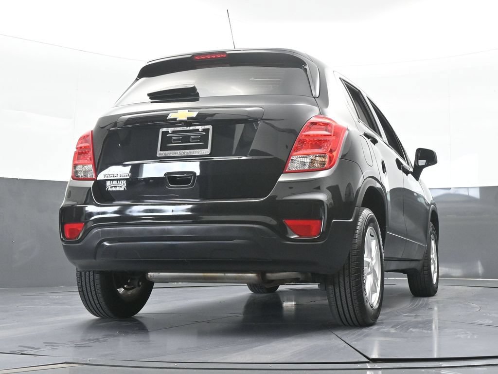 Used 2022 Chevrolet Trax LS AWD/4WD image 52