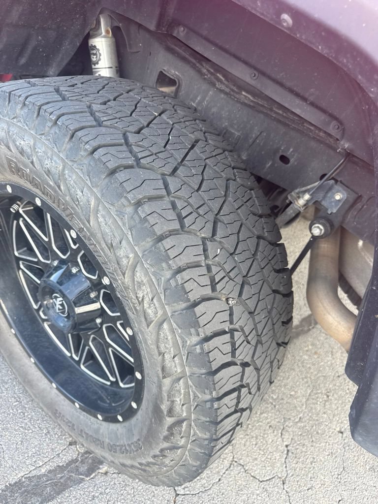 Used 2020 Jeep Gladiator Overland AWD/4WD image 9