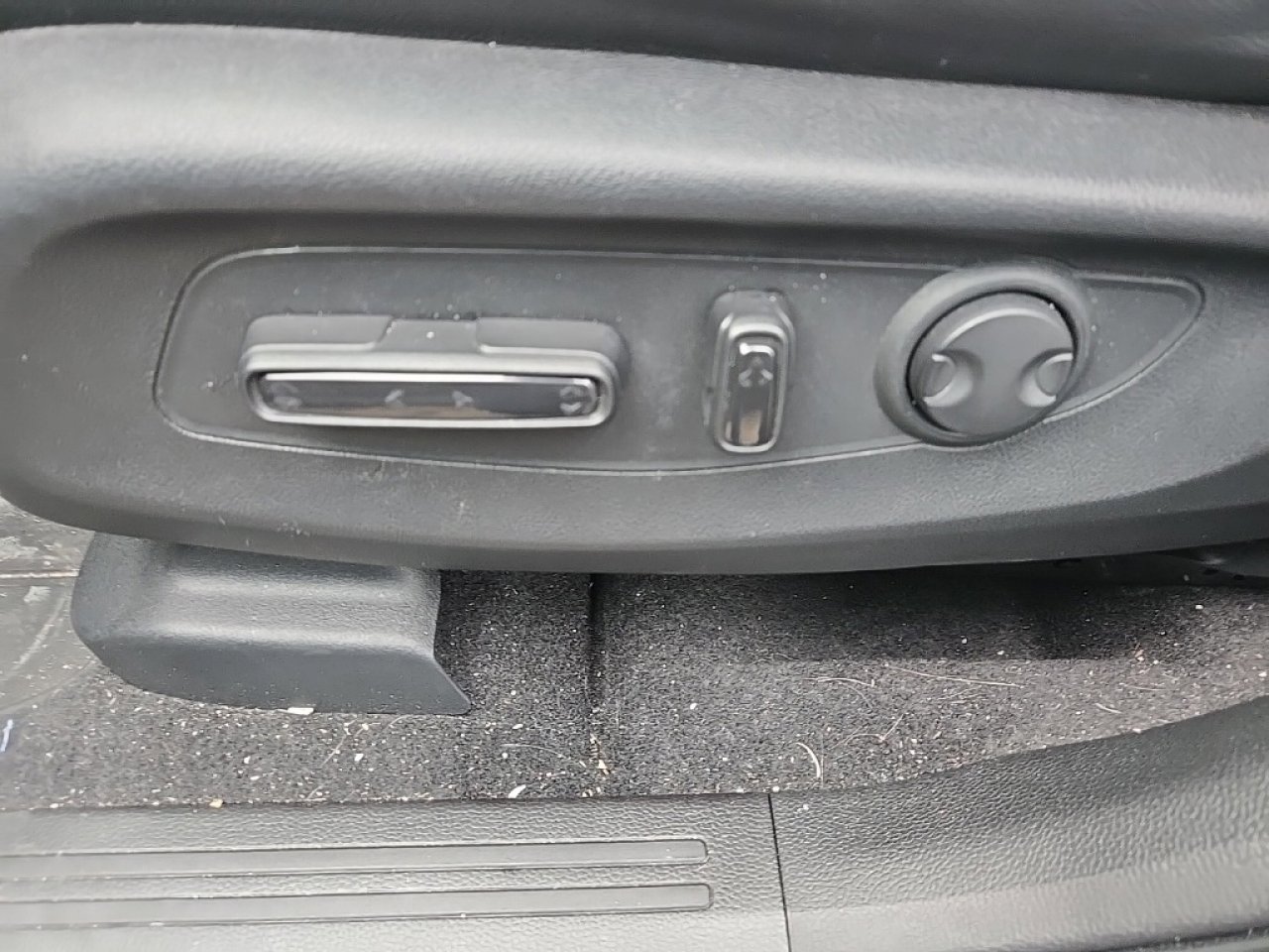 Used 2024 Honda CR-V EX-L image 15