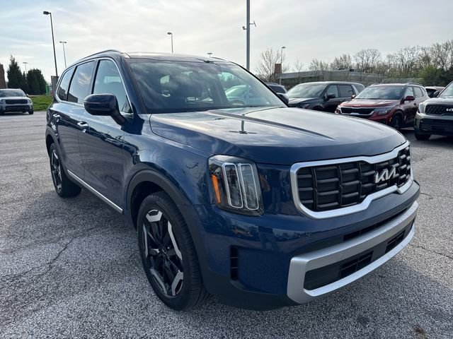 Certified 2023 Kia Telluride S image 1