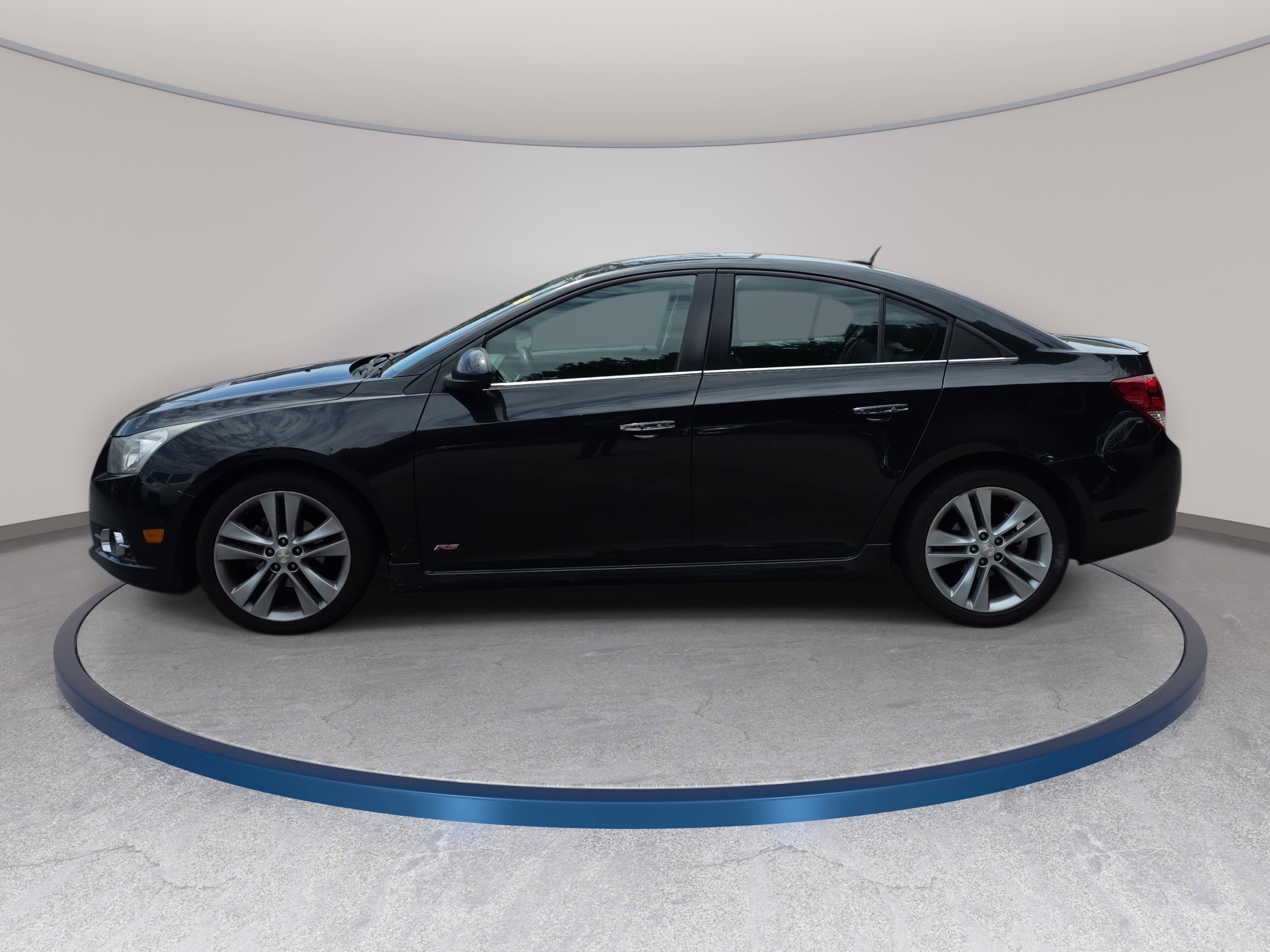 Used 2014 Chevrolet Cruze LTZ w/ Sun, Sound and Sport Package FWD image 3
