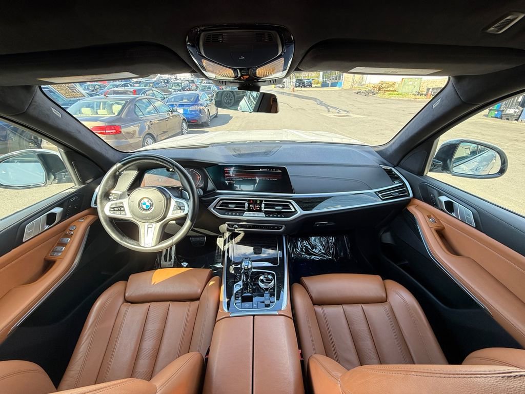 Used 2022 BMW X7 xDrive40i w/ M Sport Package image 23