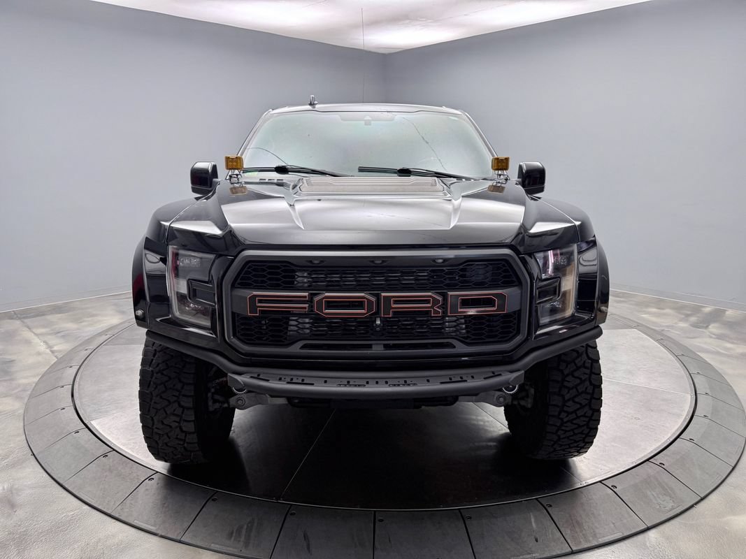 Used 2019 Ford F150 Raptor w/ Equipment Group 802A Luxury AWD/4WD image 2