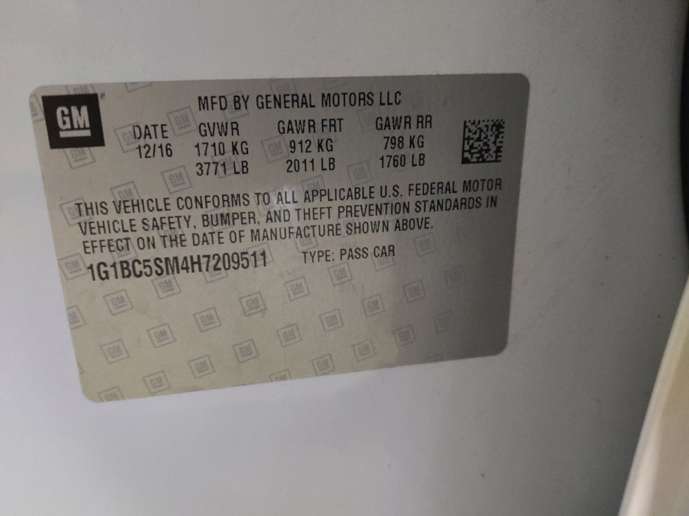 Used 2017 Chevrolet Cruze LS FWD image 33
