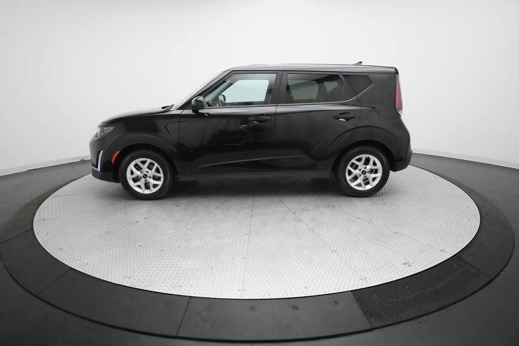 Certified 2023 Kia Soul LX w/ LX Technology Package image 23