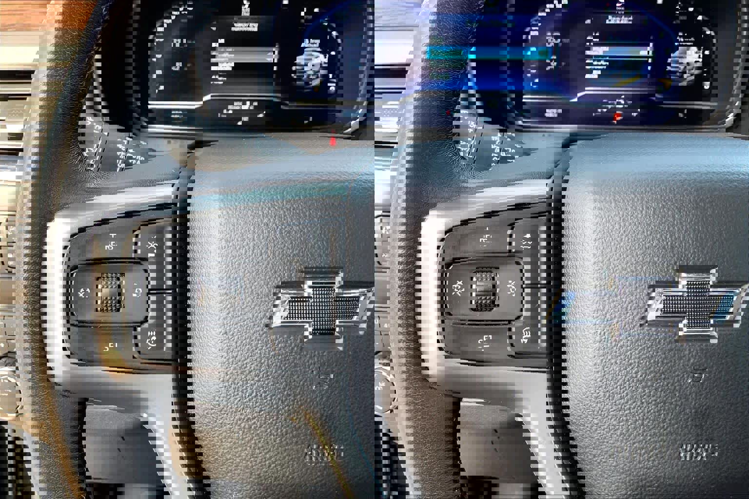 Used 2023 Chevrolet Tahoe Z71 w/ Luxury Package image 23