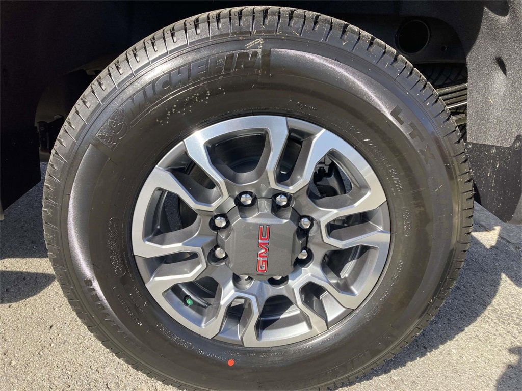 New 2026 GMC Sierra 2500 SLT w/ SLT Convenience Package image 10