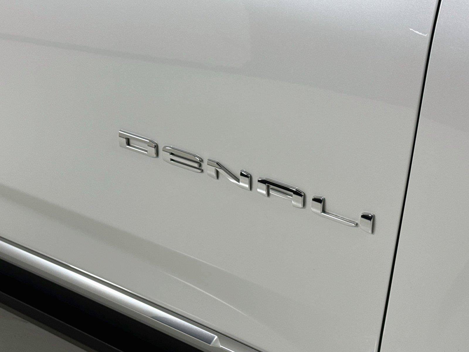 Used 2022 GMC Yukon Denali AWD/4WD image 30