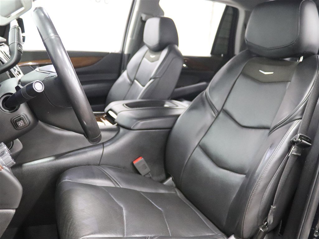 Used 2019 Cadillac Escalade Premium Luxury AWD/4WD image 11
