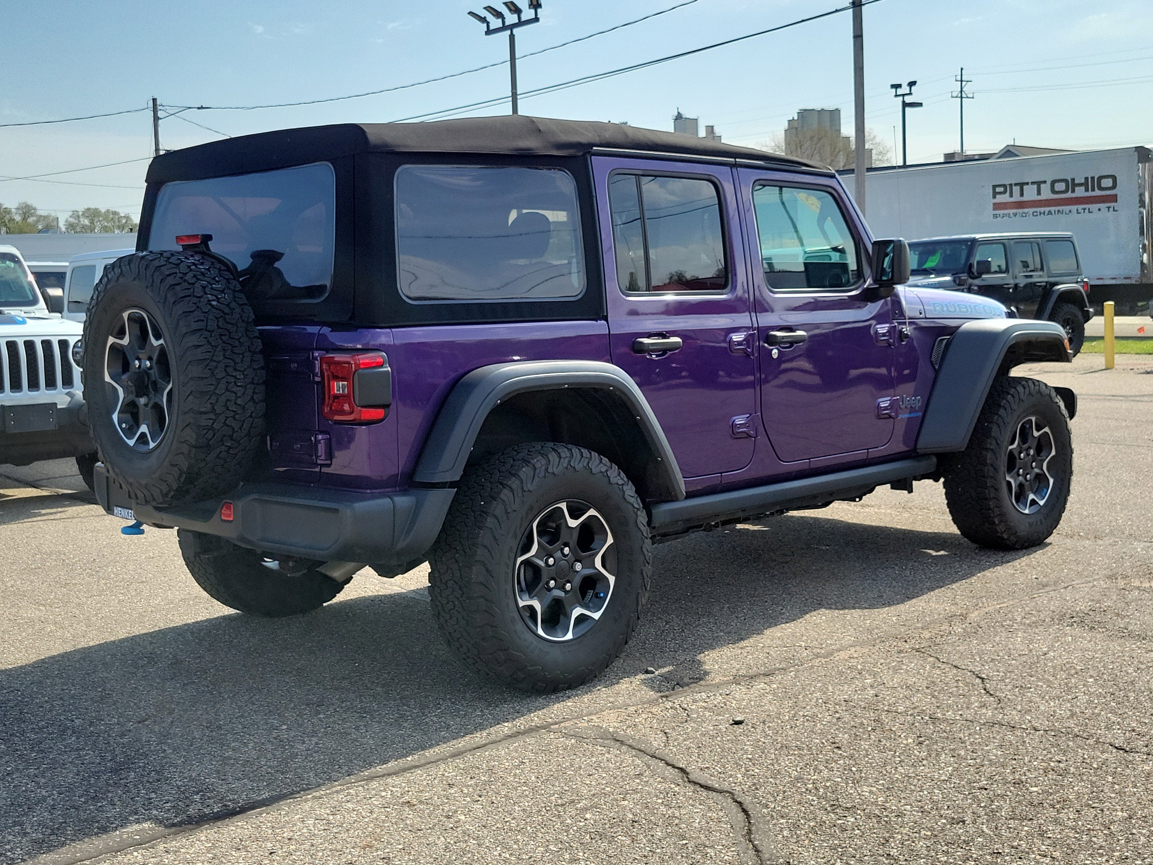 Used 2023 Jeep Wrangler Unlimited Rubicon 4xe AWD/4WD image 4