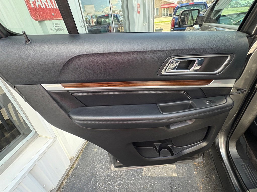 Used 2016 Ford Explorer Limited AWD/4WD image 12