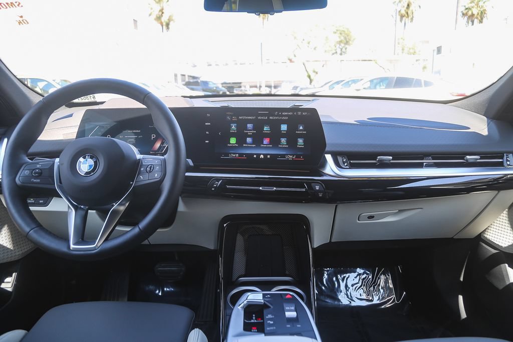 Used 2026 BMW X2 xDrive28i w/ Technology Package AWD/4WD image 9