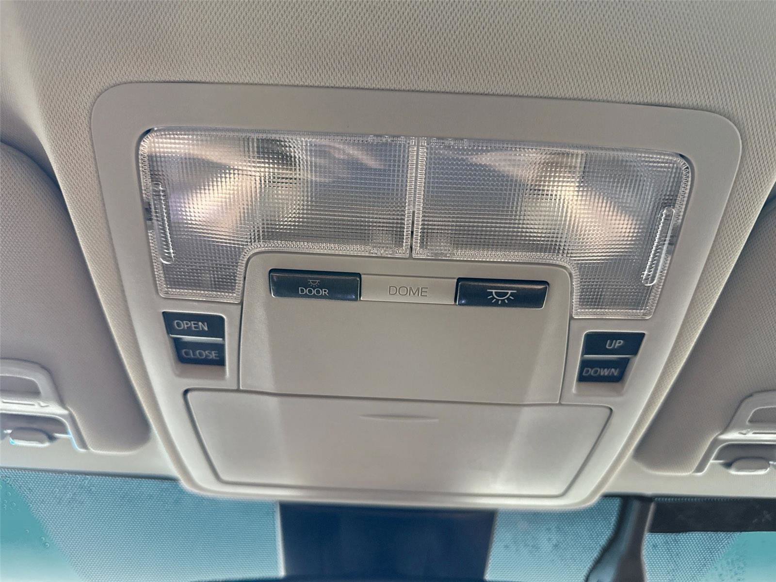 Used 2018 Toyota Avalon XLE Premium image 23