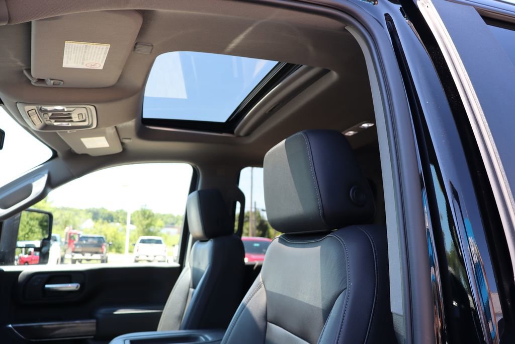 Used 2021 Chevrolet Silverado 2500 LTZ w/ LTZ Plus Package image 32