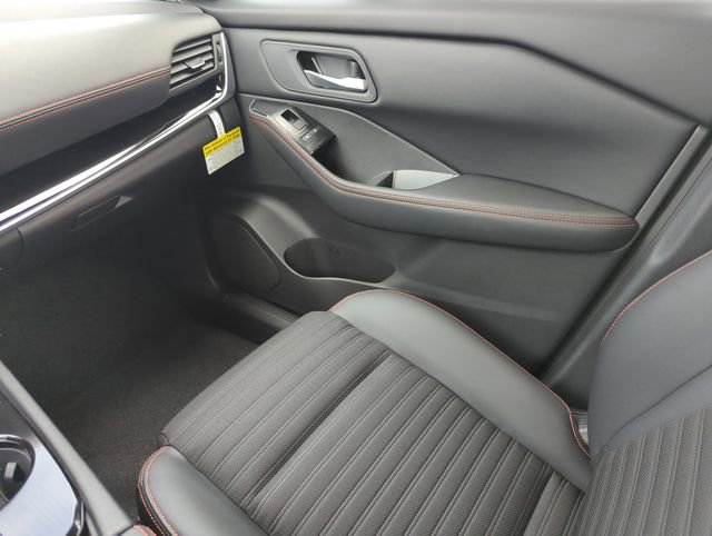 New 2026 Nissan Rogue SV AWD/4WD image 25