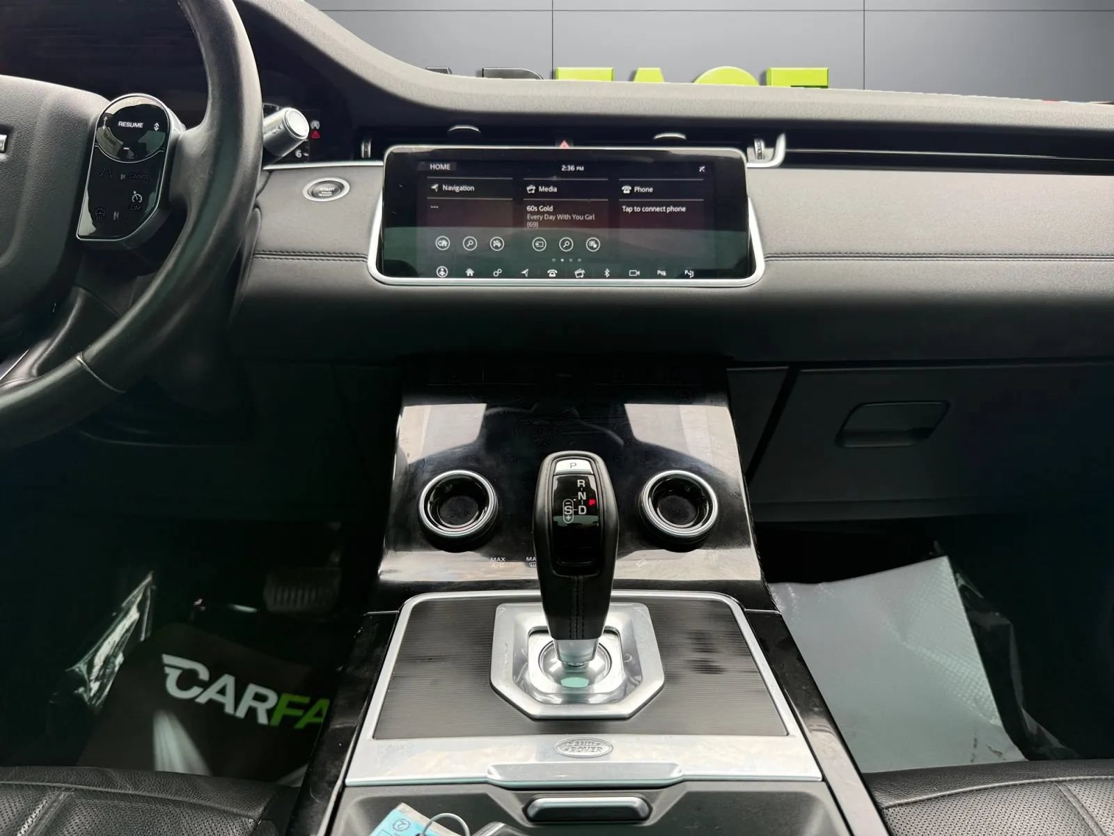 Used 2020 Land Rover Range Rover Evoque SE AWD/4WD image 24