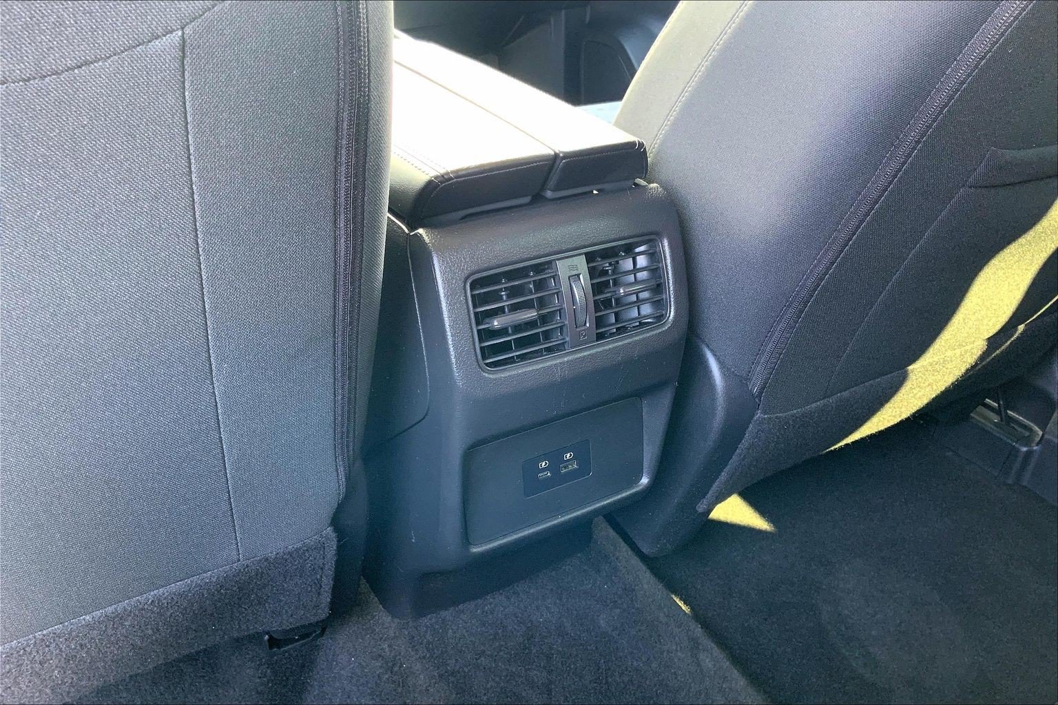 Used 2023 Nissan Rogue SV AWD/4WD image 39