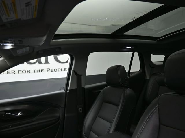 Used 2023 GMC Terrain SLT w/ Infotainment Package II image 17