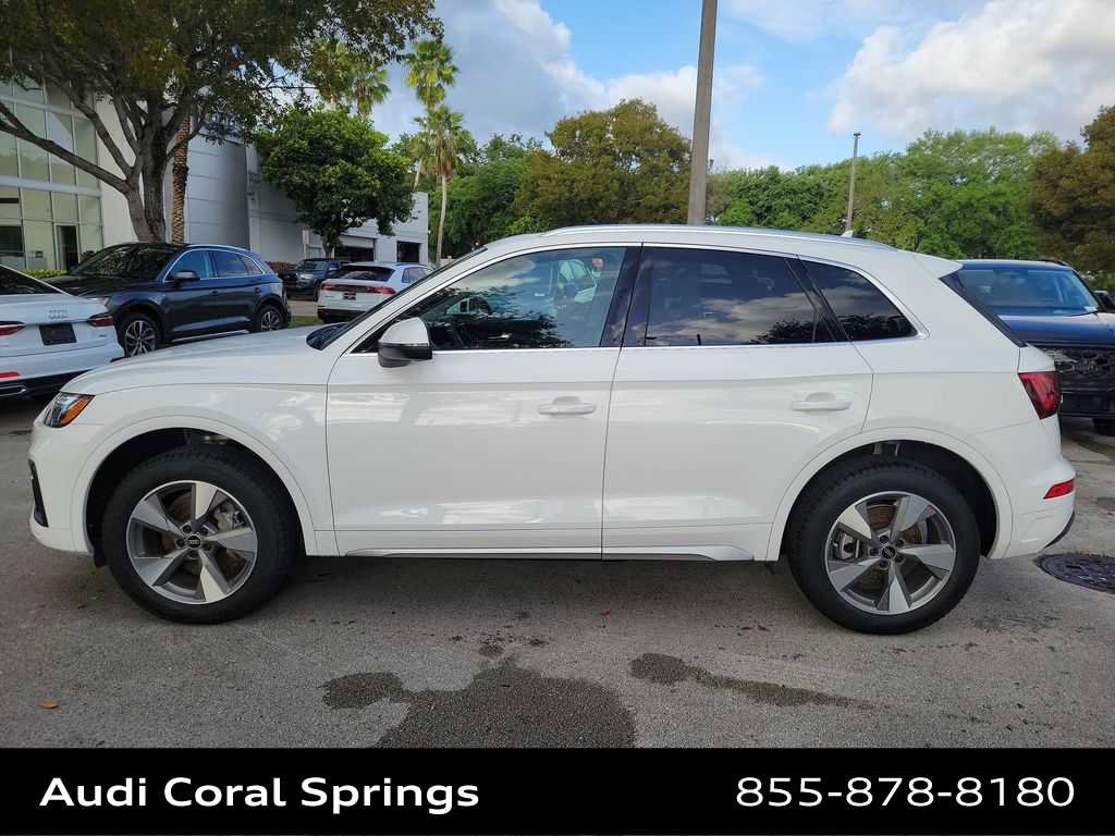 Certified 2023 Audi Q5 2.0T Premium w/ Convenience Package image 5