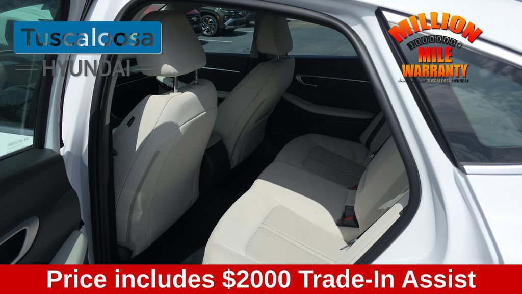 Used 2025 Hyundai Sonata SEL FWD image 24