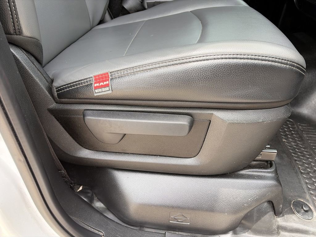 Used 2022 RAM 3500 Tradesman AWD/4WD image 36