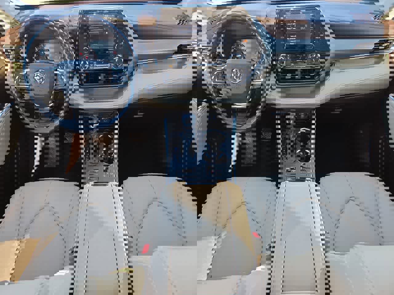 Used 2022 Toyota Highlander XLE image 14