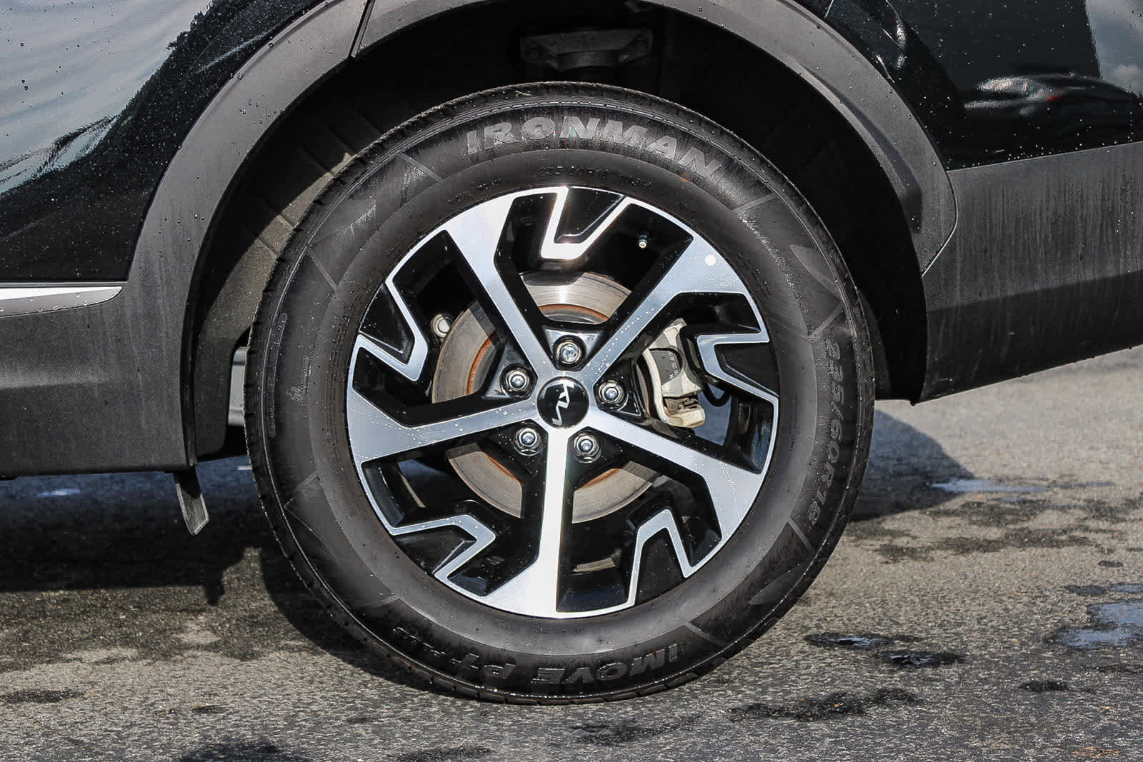 Used 2023 Kia Sportage EX image 8