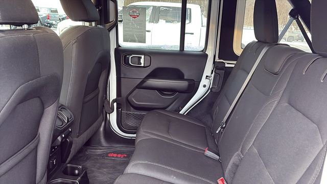 Used 2019 Jeep Wrangler Unlimited Sahara image 21