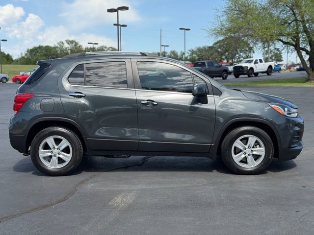 Used 2018 Chevrolet Trax LT w/ LT Convenience Package image 8