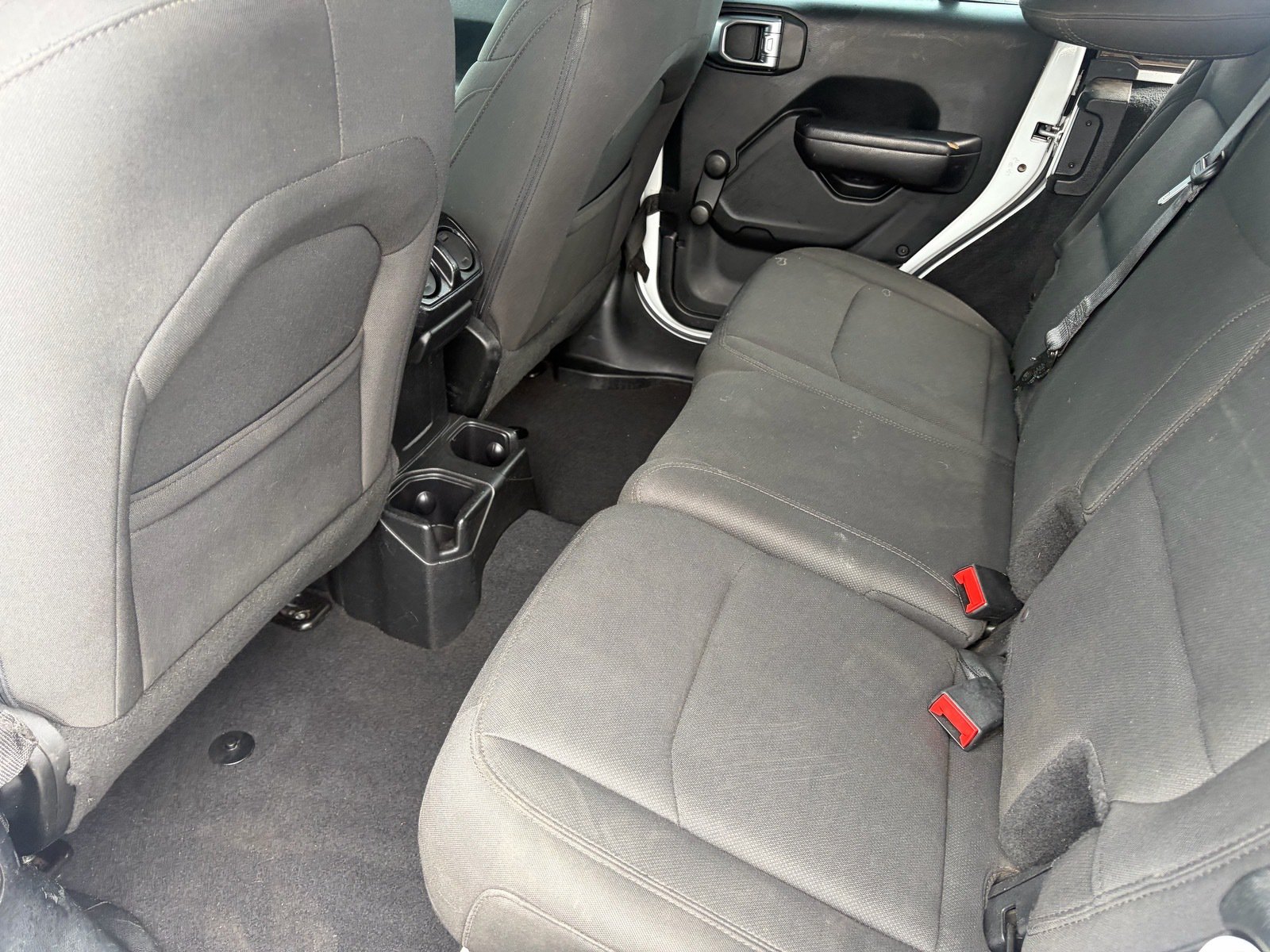 Used 2018 Jeep Wrangler Unlimited Sport AWD/4WD image 29