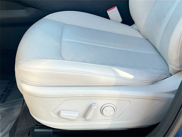 Used 2024 Kia Sorento S w/ Panoramic Sunroof Package image 19