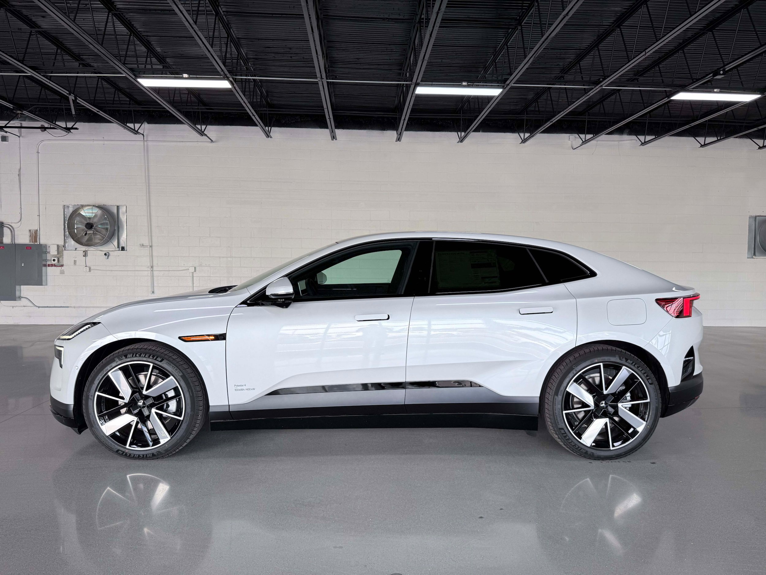 New 2026 Polestar Polestar 4 AWD/4WD image 3