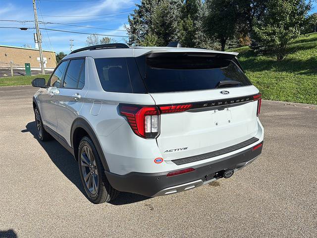 New 2027 Ford Explorer Active w/ Active Comfort Package AWD/4WD image 2