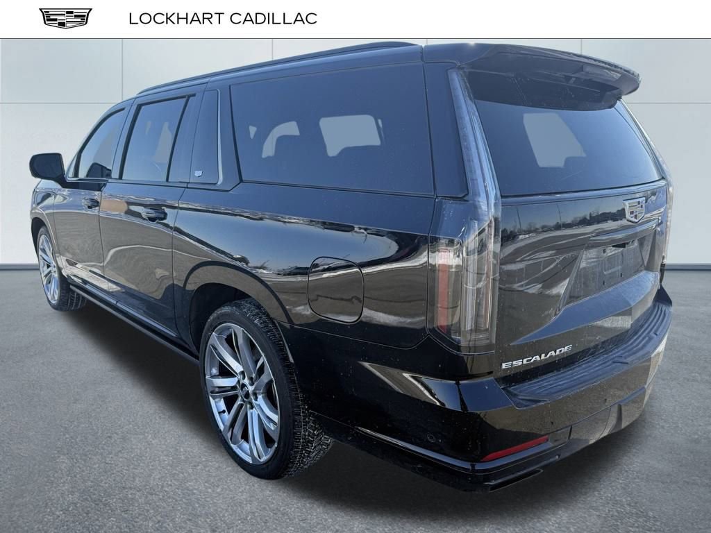 Used 2025 Cadillac Escalade ESV Sport Platinum image 4