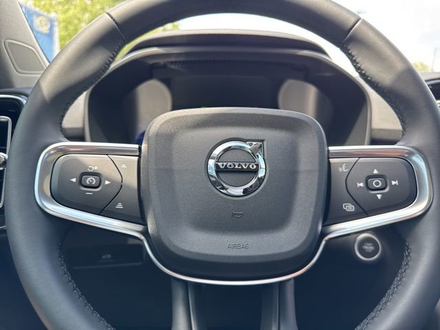New 2025 Volvo XC40 B5 Plus w/ Protection Package Premier image 32