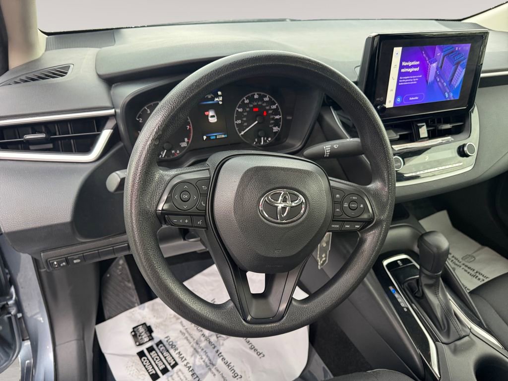 Used 2023 Toyota Corolla LE FWD image 12