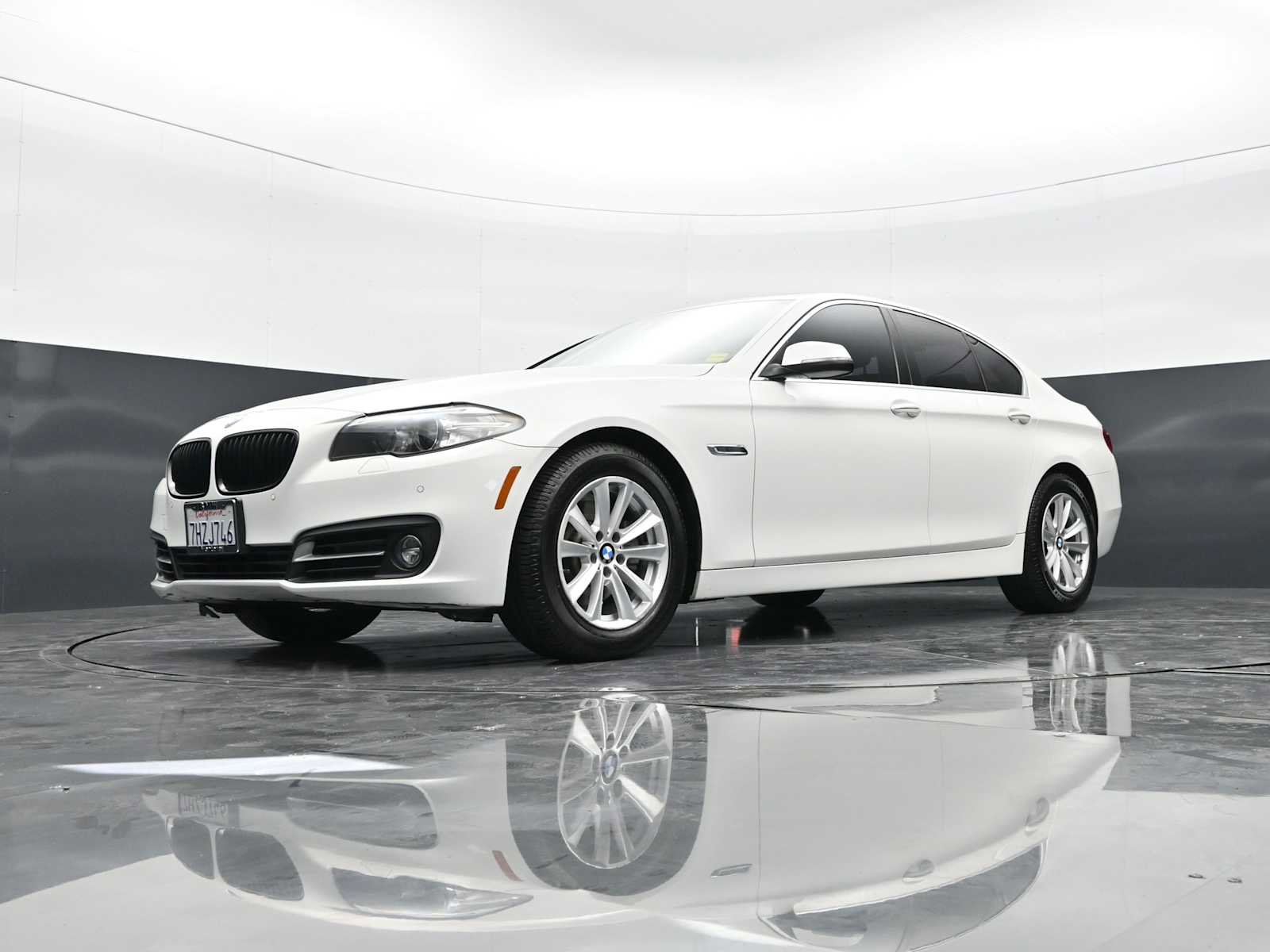 Used 2015 BMW 528i Sedan image 25