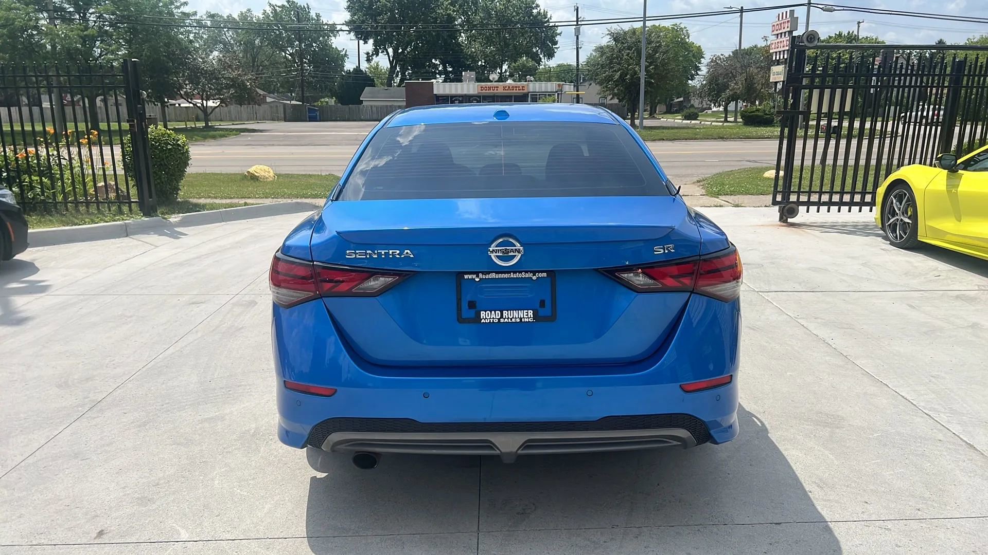 Used 2021 Nissan Sentra SR w/ Trunk Package image 6